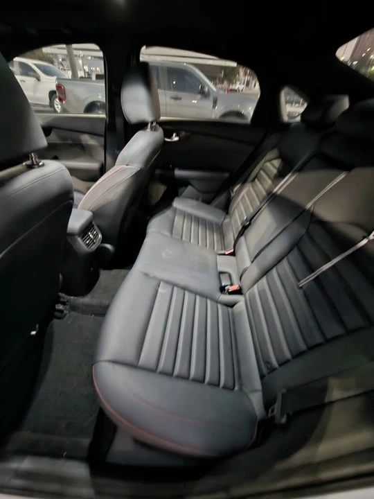 2023 Kia Forte - Image 8 of 10