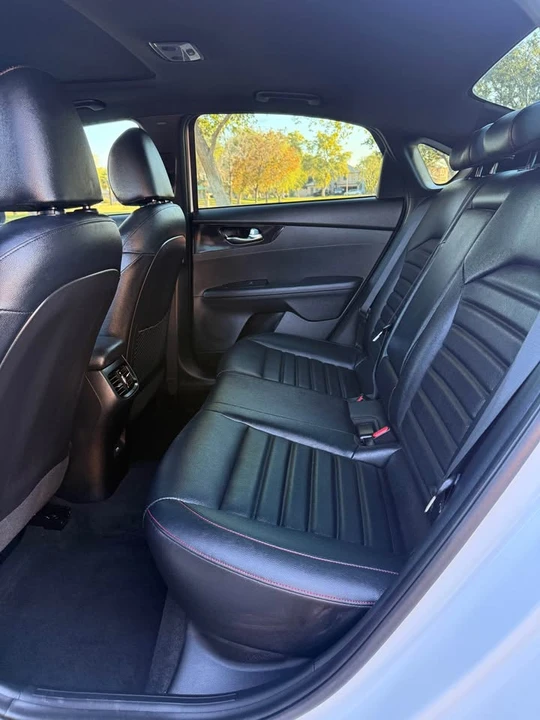 2023 Kia Forte - Image 10 of 18