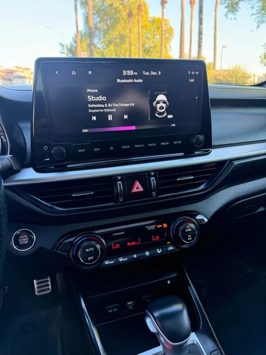 2023 Kia Forte - Image 13 of 18