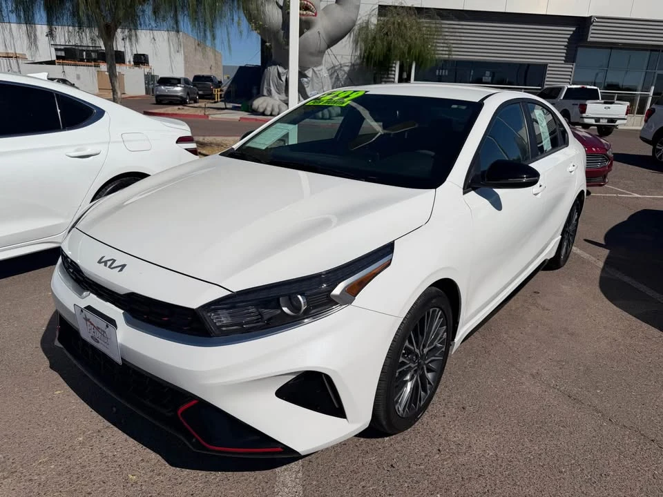 2023 Kia Forte - Image 2 of 5