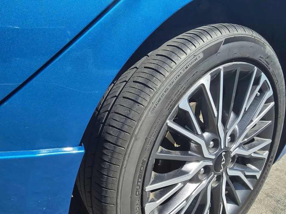 2023 Kia Forte - Image 8 of 18
