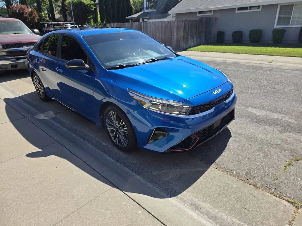 2023 Kia Forte - Image 2 of 18