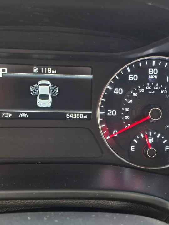 2023 Kia Forte - Image 11 of 18