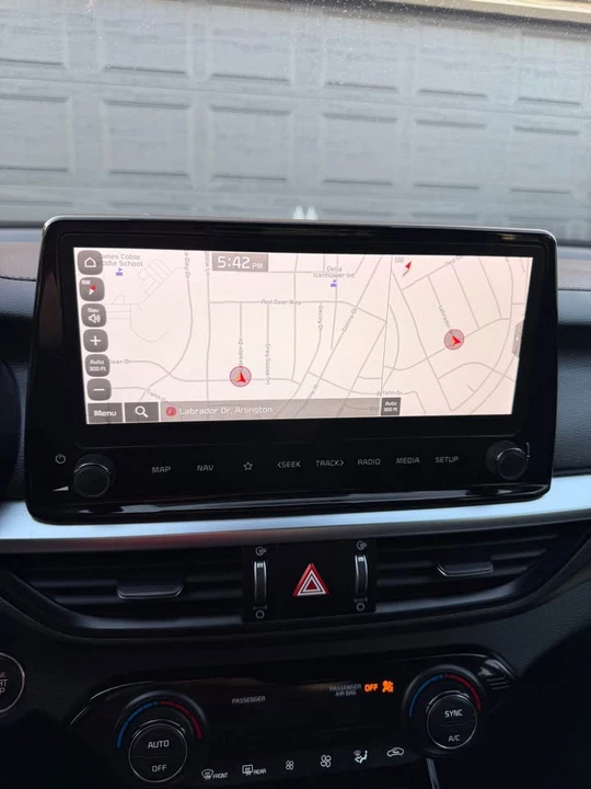 2023 Kia Forte - Image 14 of 17