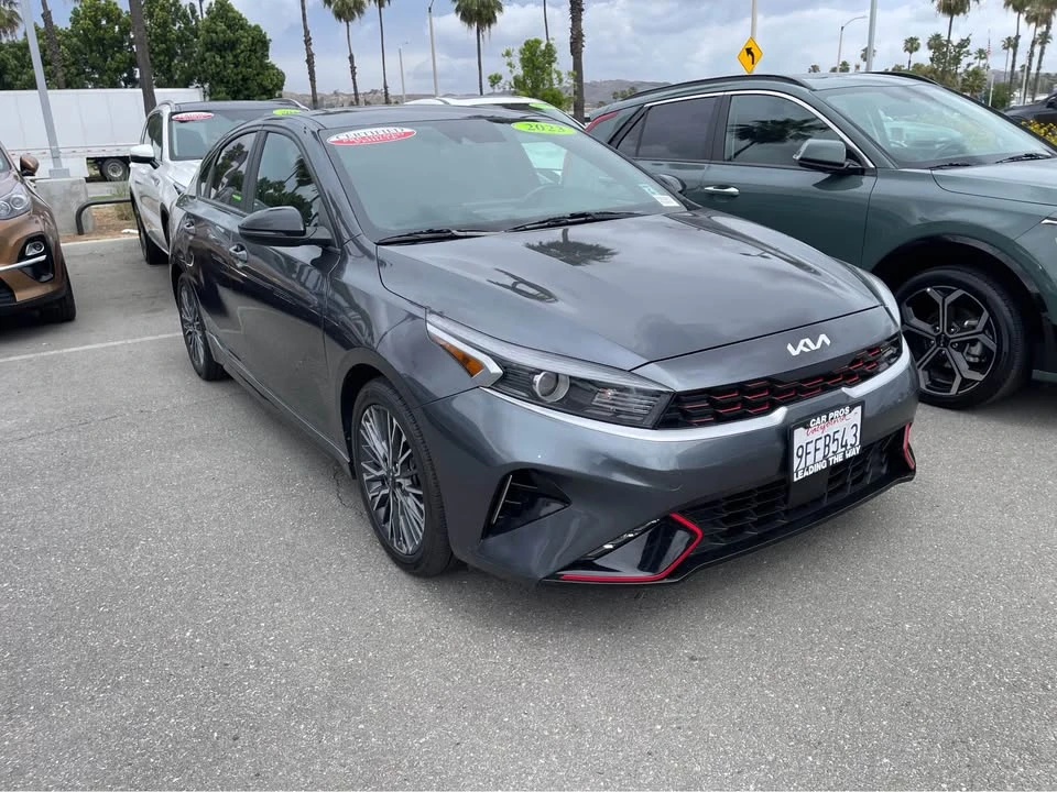 2023 Kia Forte - Image 2 of 6