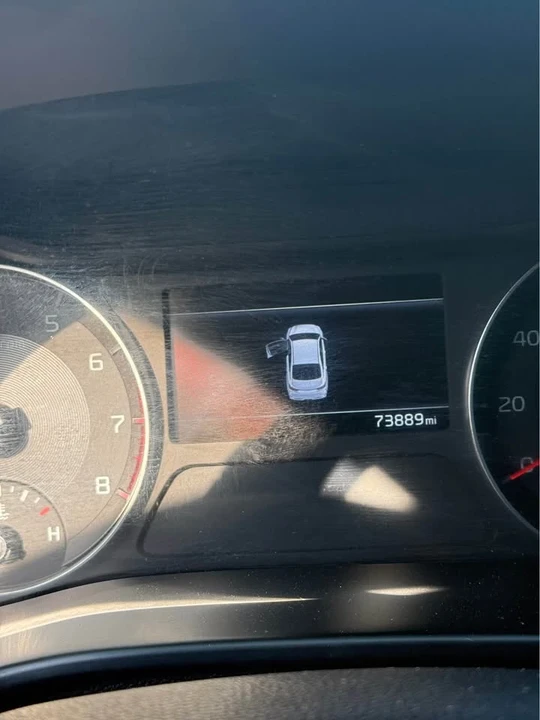 2023 Kia Forte - Image 9 of 10