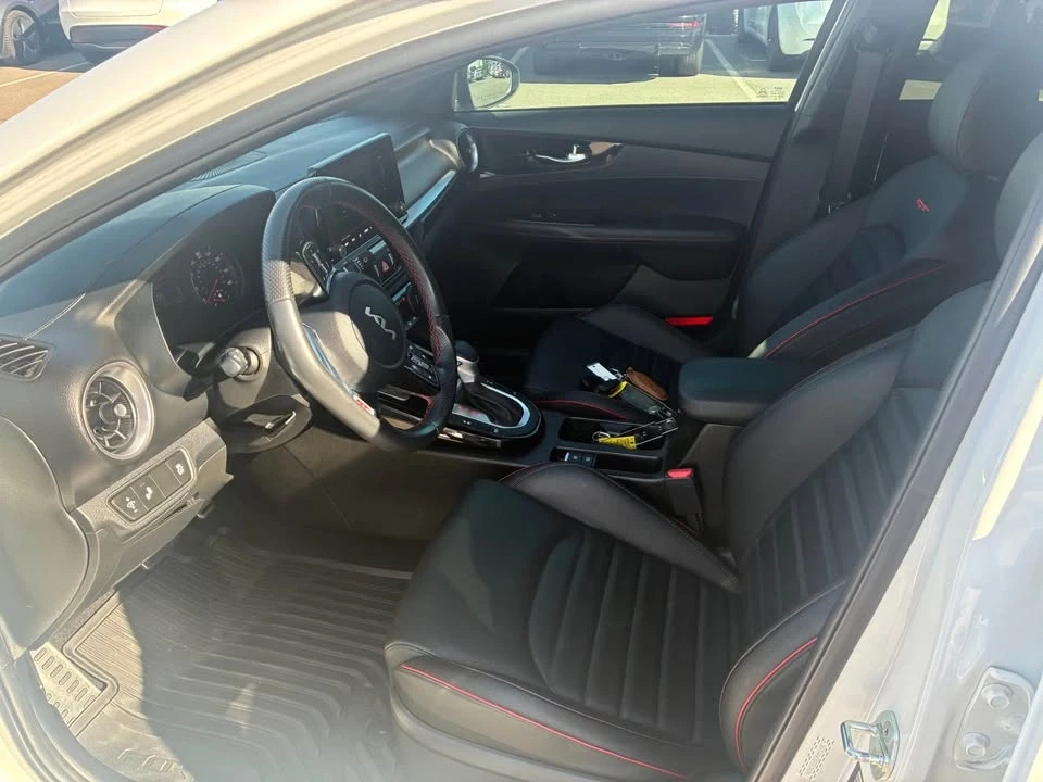 2023 Kia Forte - Image 4 of 7
