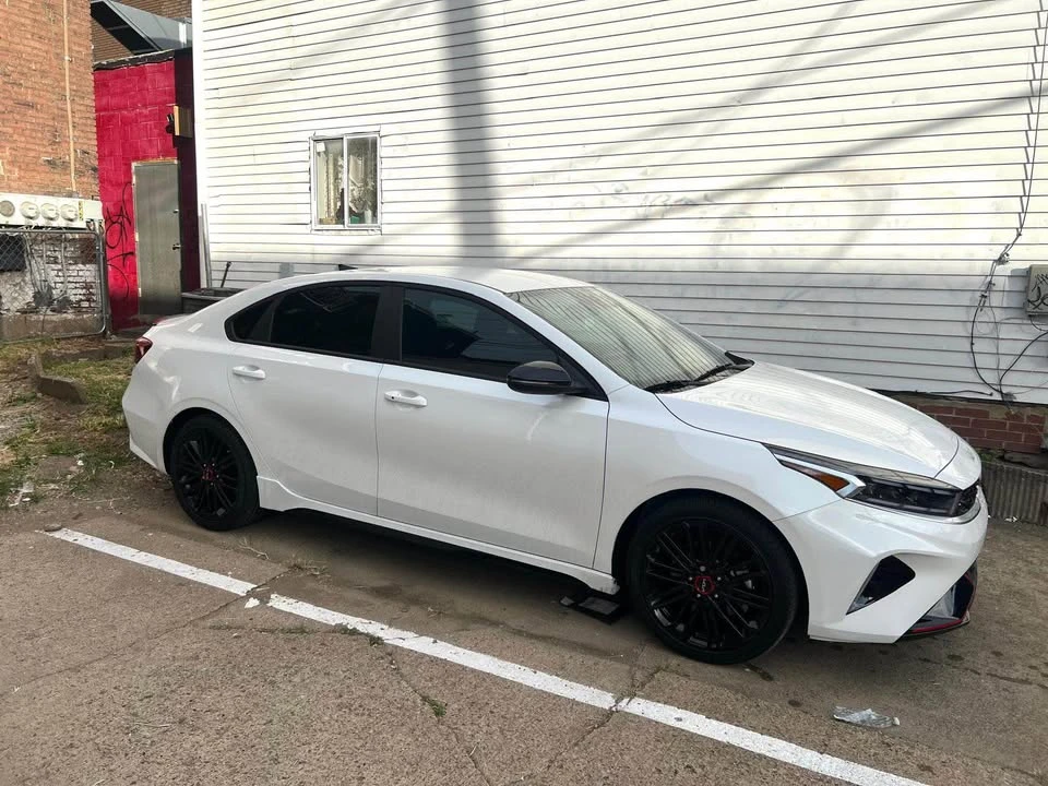 2023 Kia Forte - Image 3 of 4