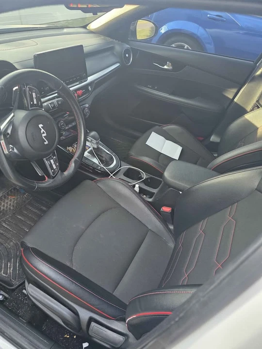 2023 Kia Forte - Image 4 of 4