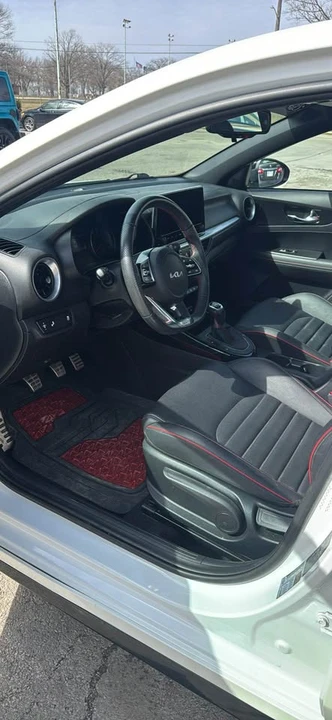 2023 Kia Forte - Image 6 of 9