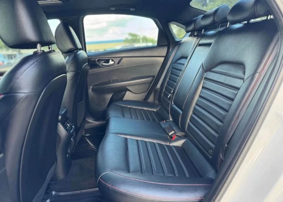 2023 Kia Forte - Image 9 of 11
