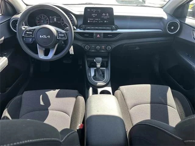 2023 Kia Forte - Image 7 of 15