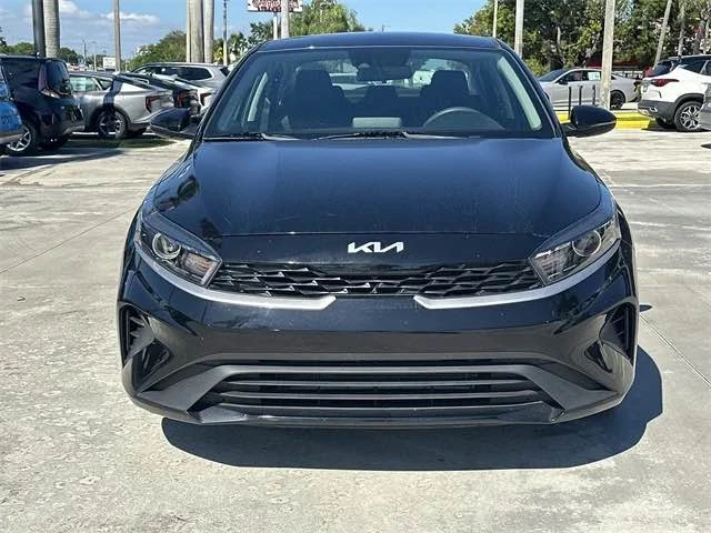 2023 Kia Forte - Image 6 of 15
