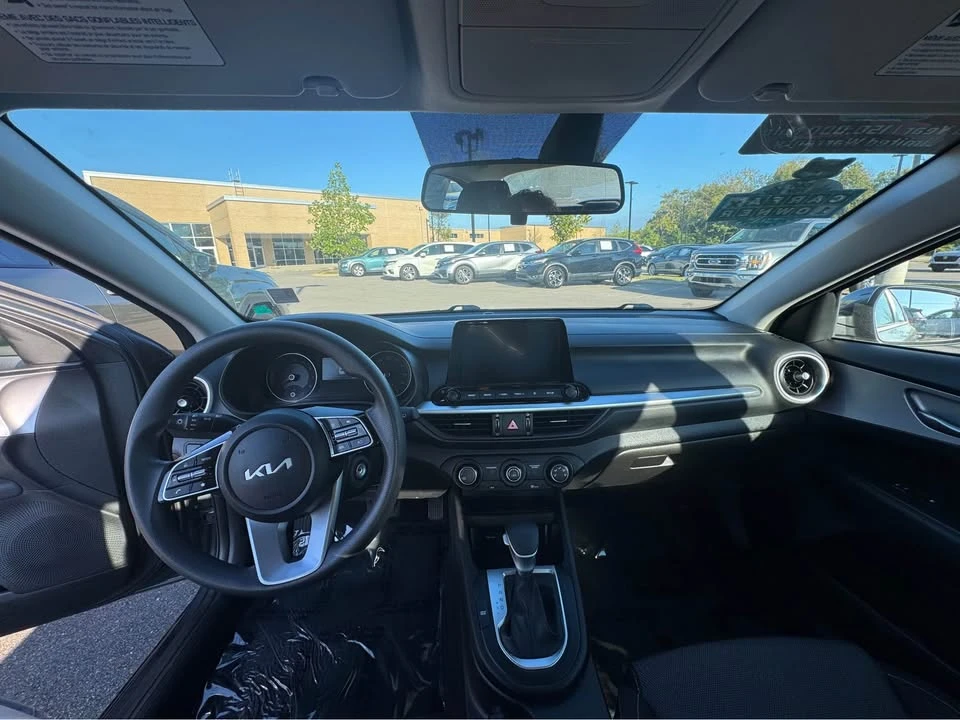 2023 Kia Forte - Image 7 of 12