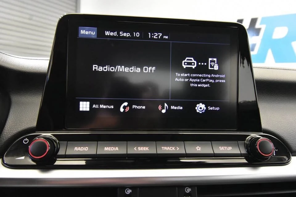 2023 Kia Forte - Image 14 of 17