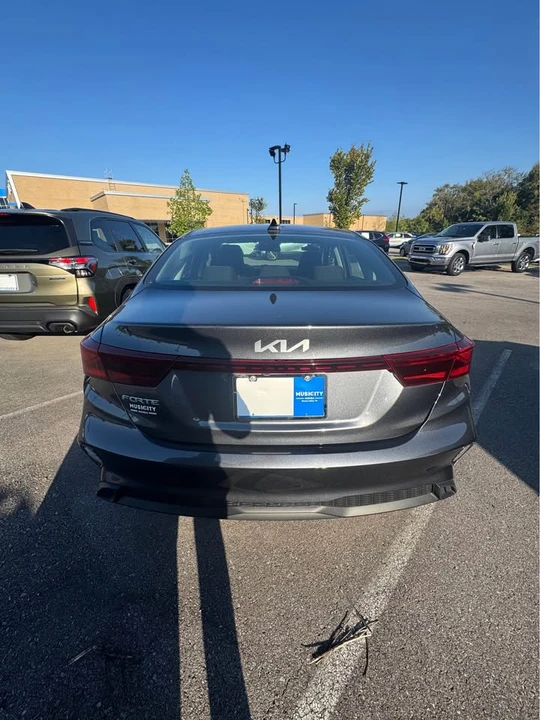 2023 Kia Forte - Image 4 of 12