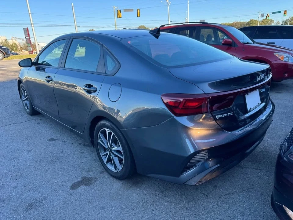 2023 Kia Forte - Image 4 of 6