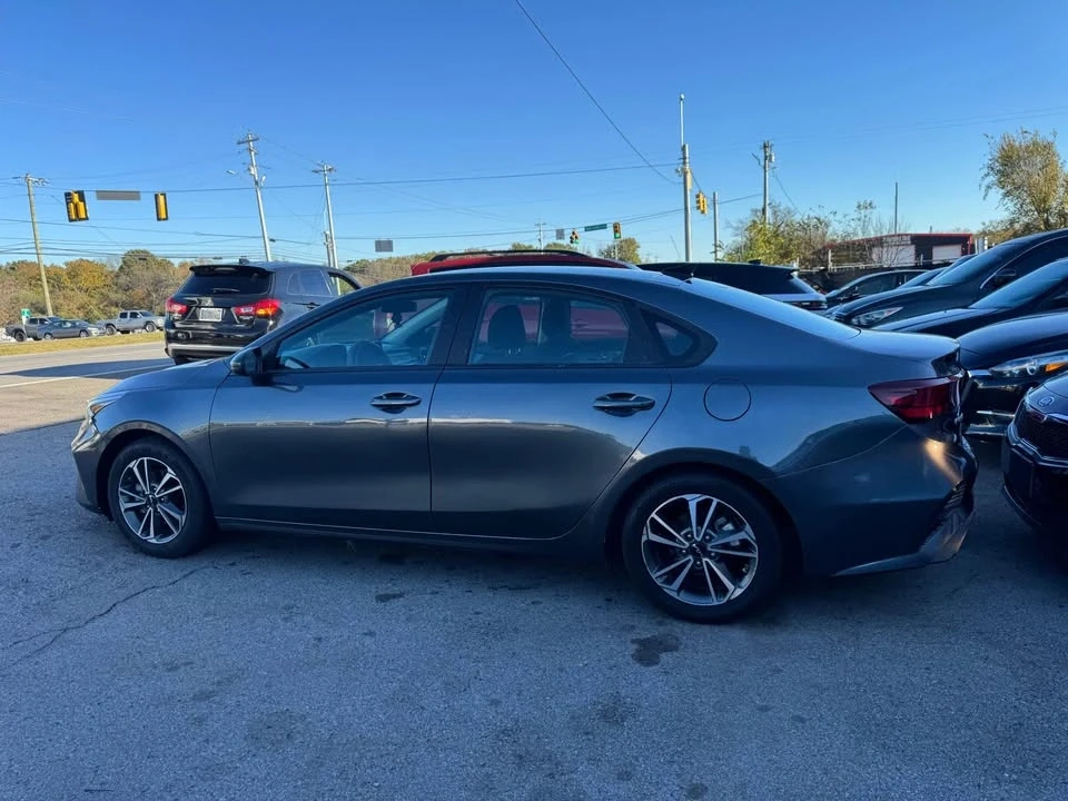 2023 Kia Forte - Image 5 of 6
