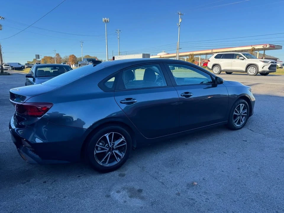 2023 Kia Forte - Image 3 of 6