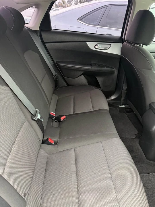 2023 Kia Forte - Image 7 of 9