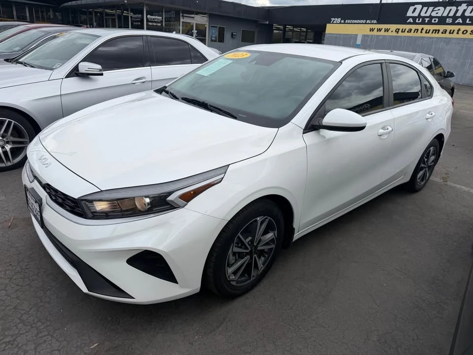 2023 Kia Forte - Image 3 of 9