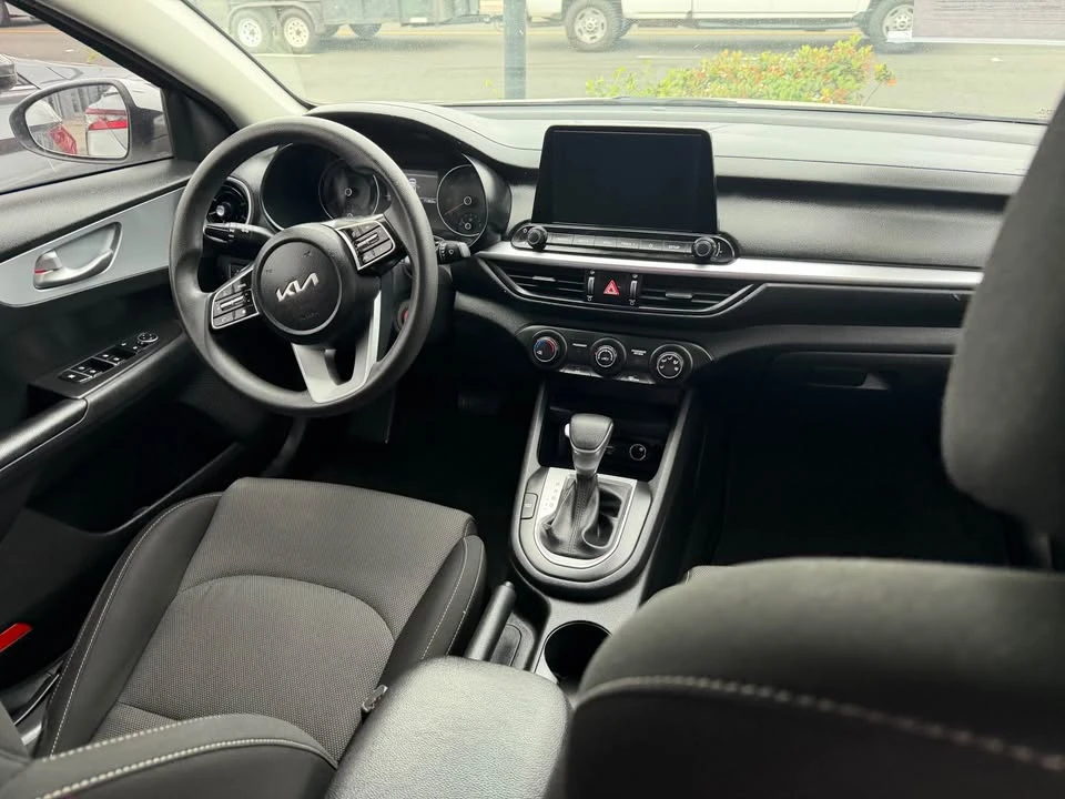 2023 Kia Forte - Image 8 of 9