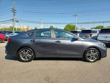 2023 Kia Forte - Image 5 of 12