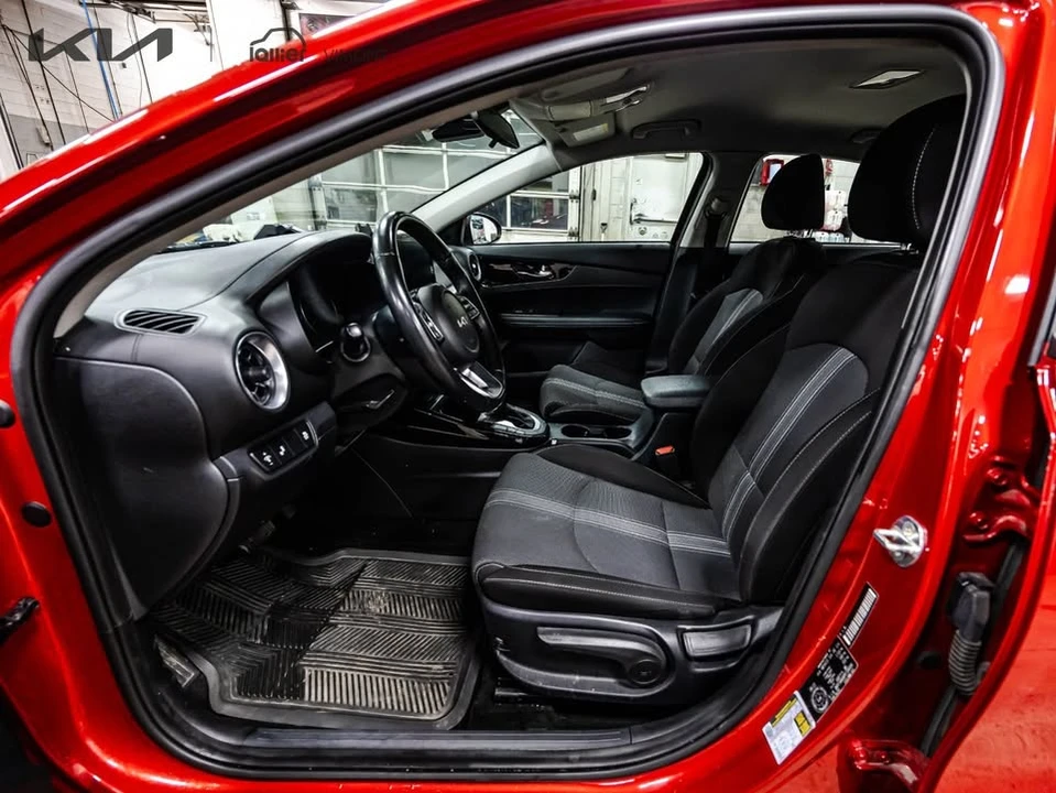 2023 Kia Forte - Image 9 of 20