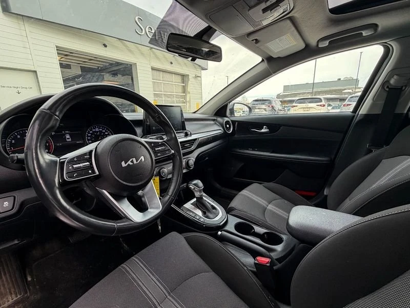2023 Kia Forte - Image 10 of 15