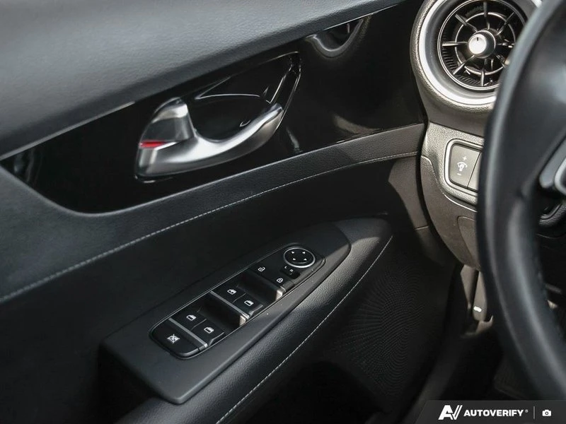 2023 Kia Forte - Image 15 of 20