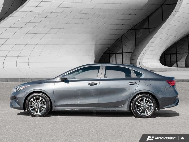 2023 Kia Forte - Image 2 of 20