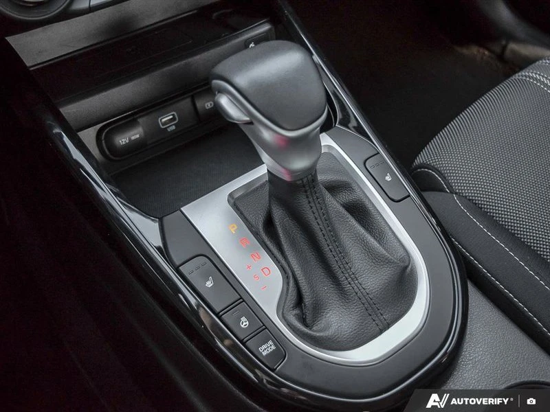 2023 Kia Forte - Image 17 of 20
