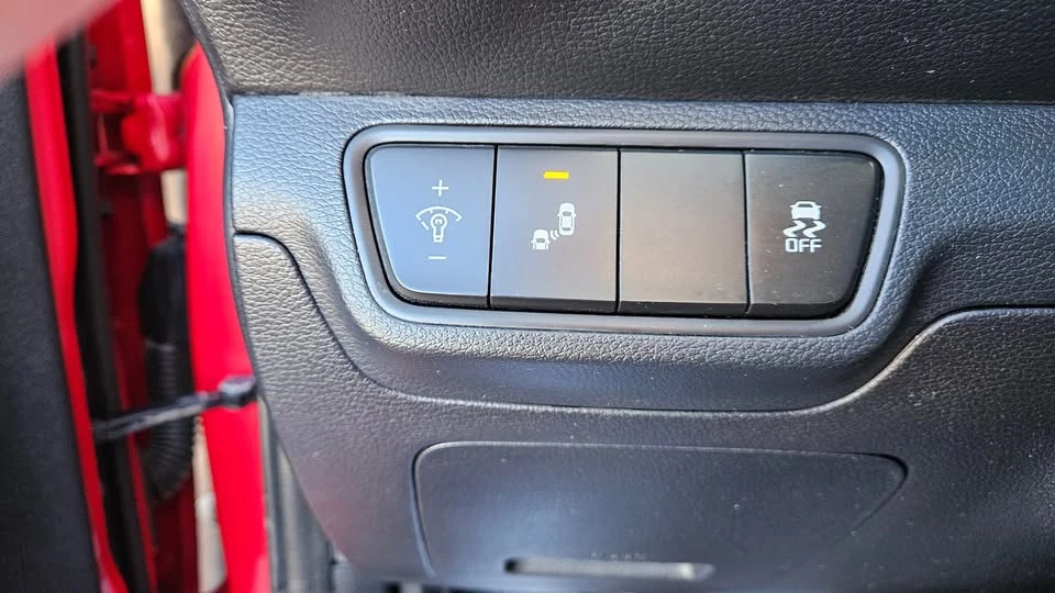 2023 Kia Forte - Image 16 of 17