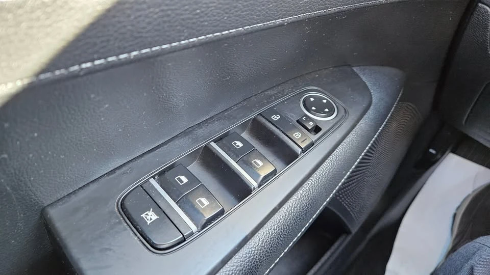 2023 Kia Forte - Image 15 of 17