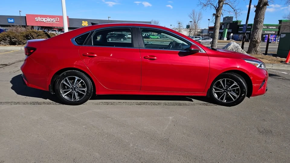 2023 Kia Forte - Image 3 of 17