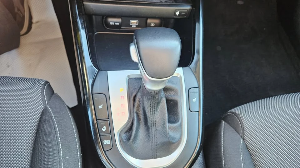 2023 Kia Forte - Image 14 of 17