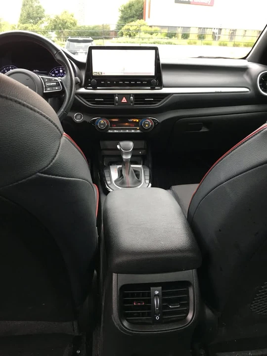 2023 Kia Forte - Image 8 of 19
