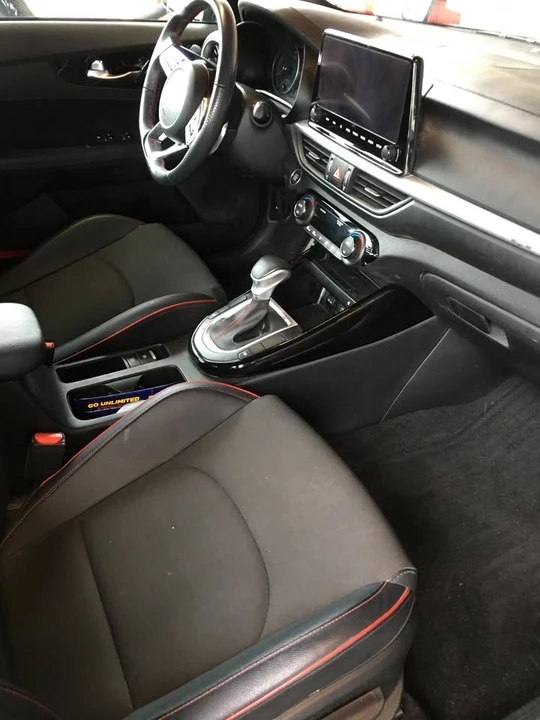 2023 Kia Forte - Image 7 of 19