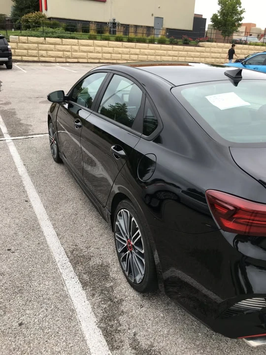 2023 Kia Forte - Image 5 of 19