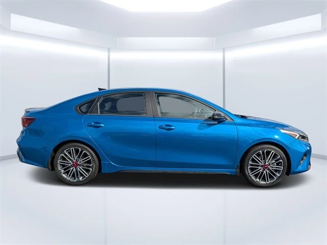 2023 Kia Forte - Image 2 of 12