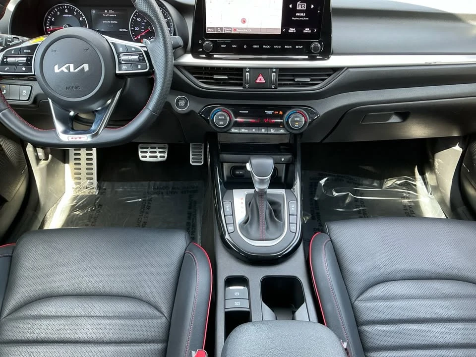 2023 Kia Forte - Image 10 of 20