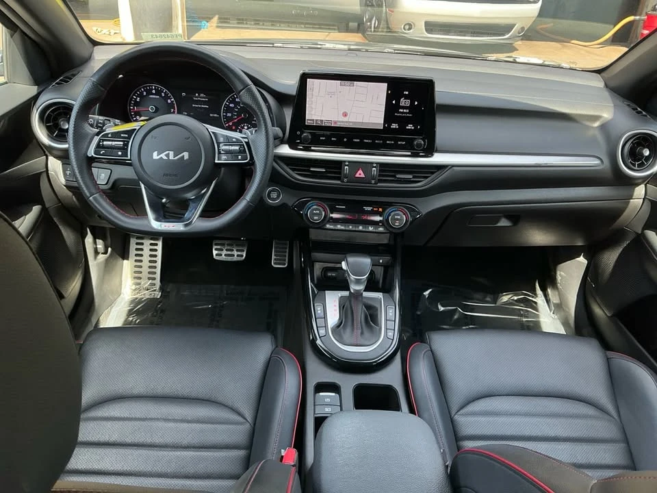 2023 Kia Forte - Image 17 of 20