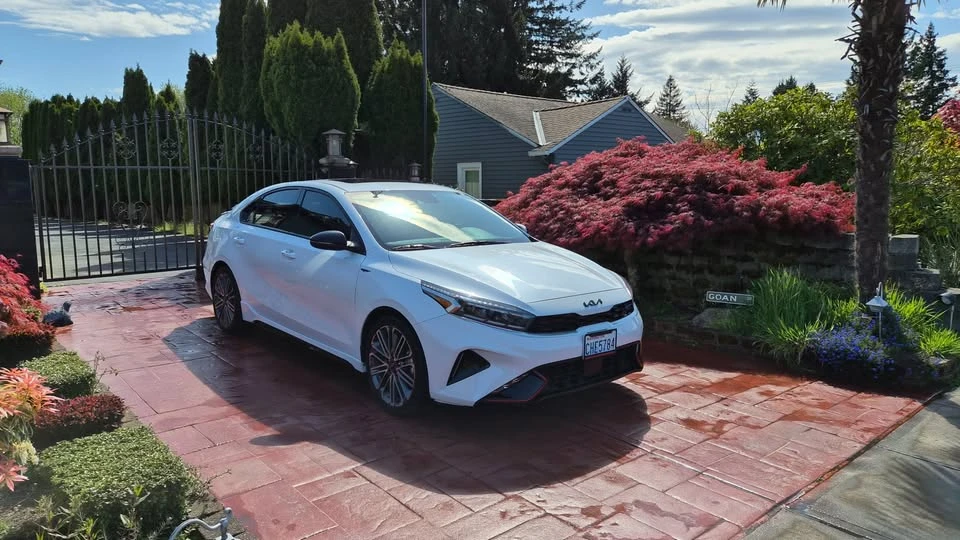 2023 Kia Forte - Image 4 of 21