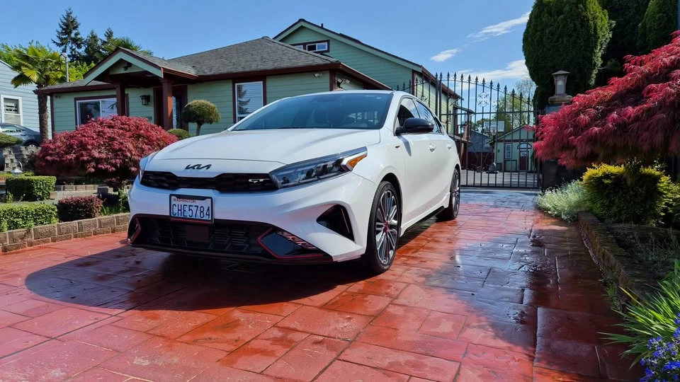 2023 Kia Forte - Image 3 of 21