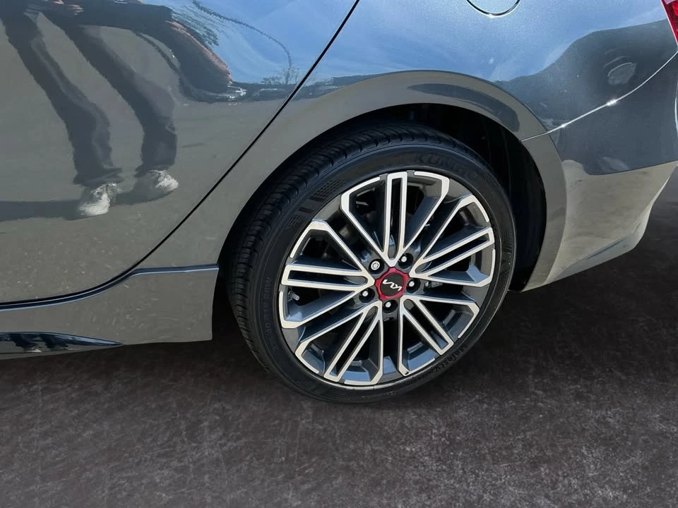 2023 Kia Forte - Image 9 of 19