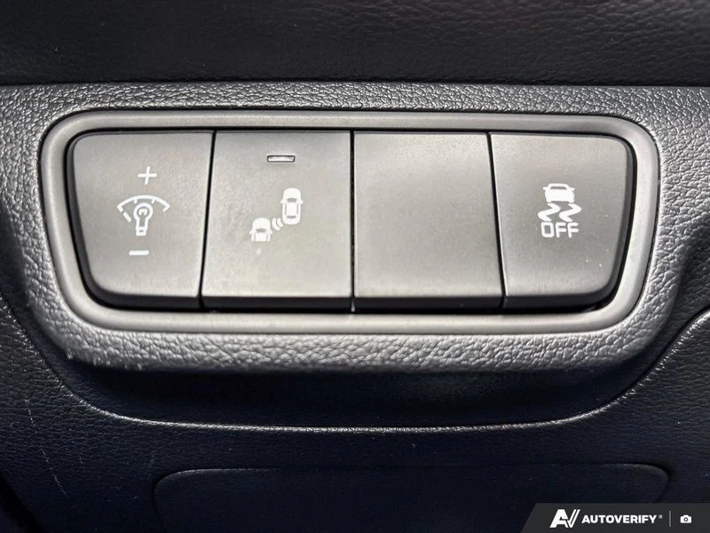 2023 Kia Forte - Image 17 of 20