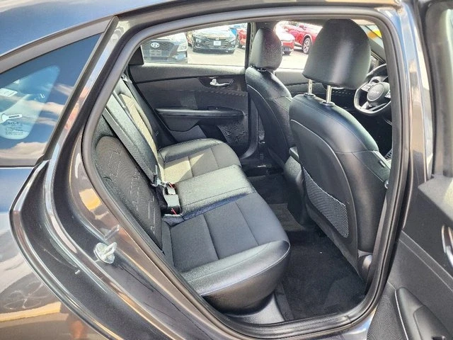 2023 Kia Forte - Image 12 of 19