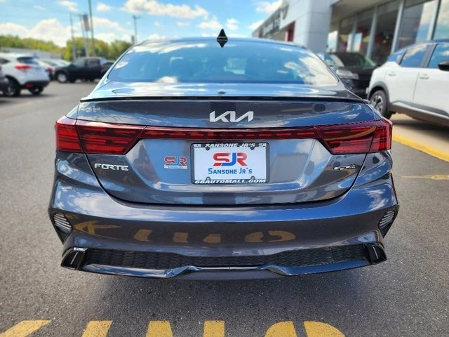 2023 Kia Forte - Image 5 of 19