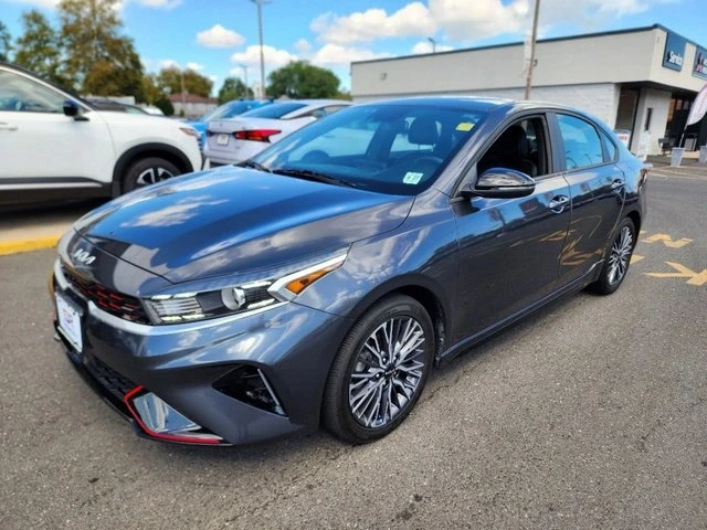 2023 Kia Forte - Image 2 of 19
