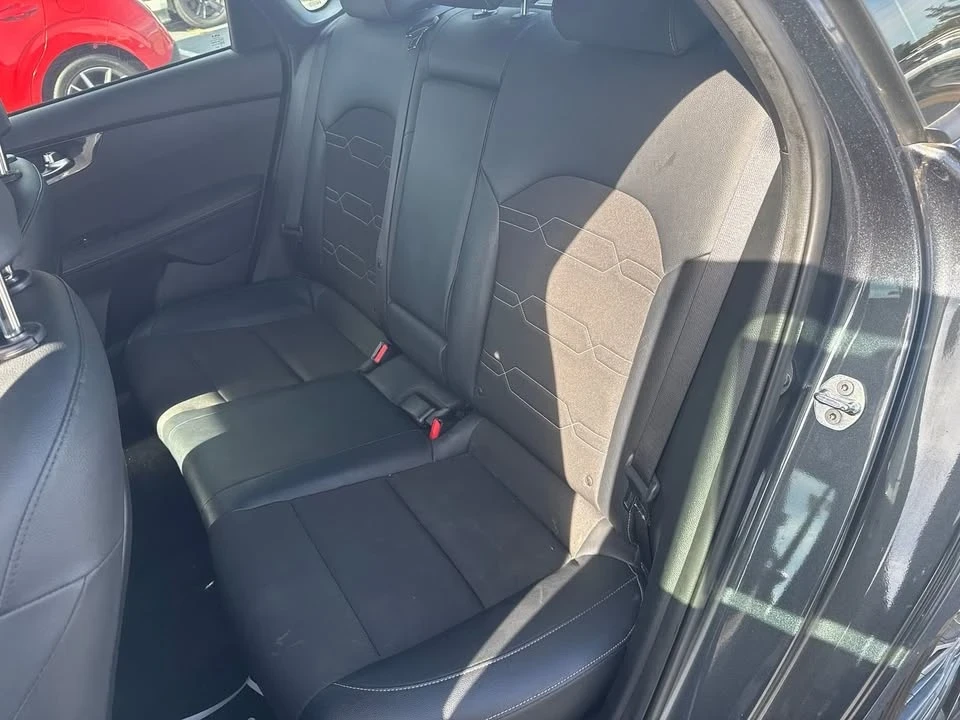 2023 Kia Forte - Image 6 of 10